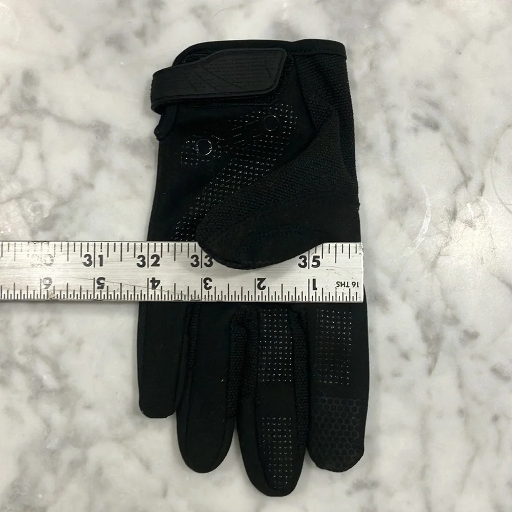NWOT Black utility gloves by Ozero grippy Velcro closure. Work glove pair